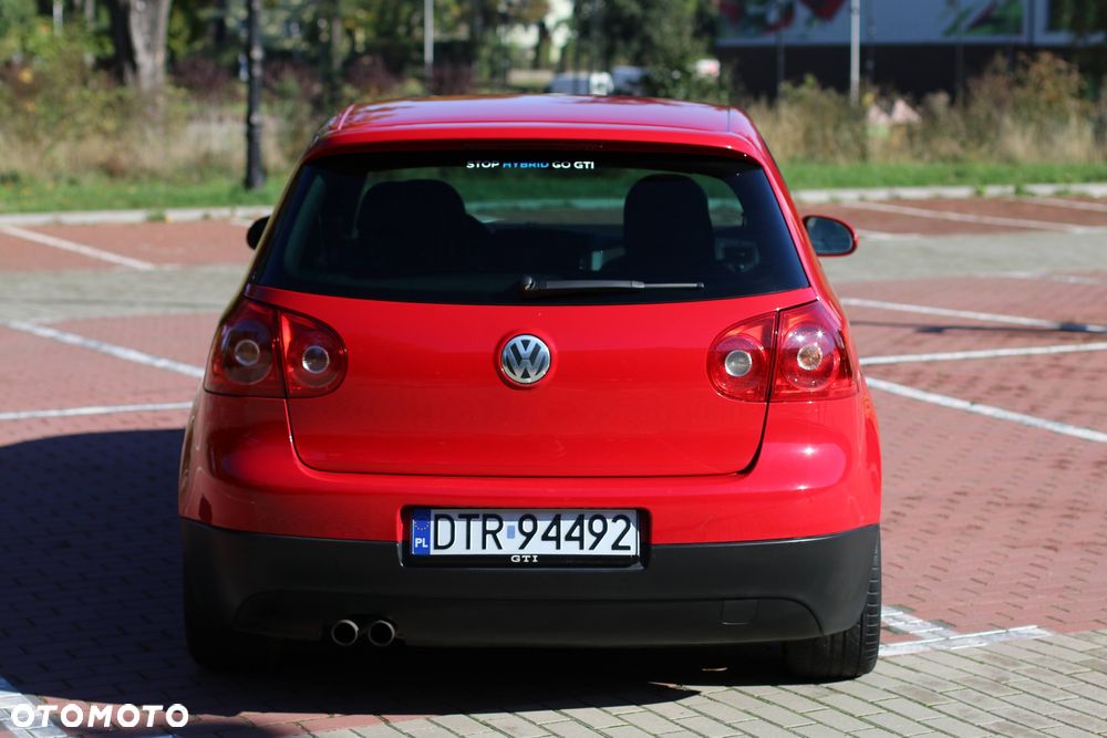 Volkswagen Golf - 6
