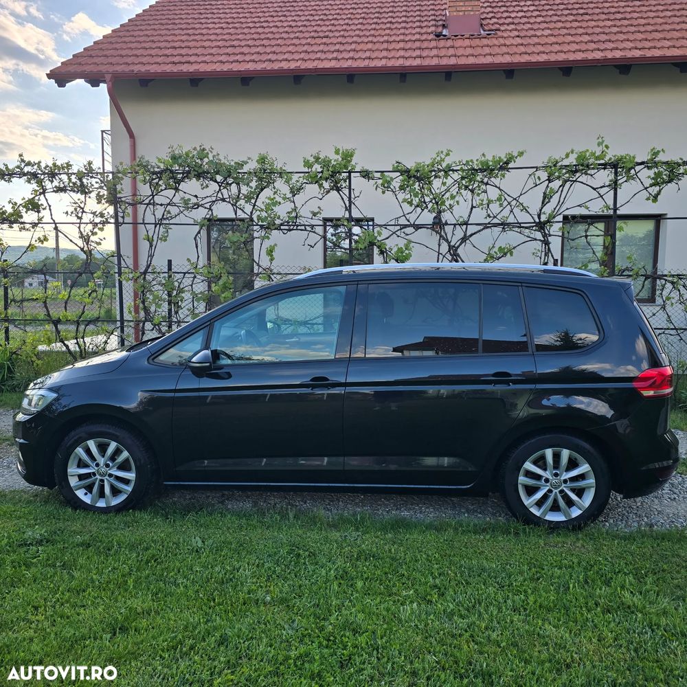 Volkswagen Touran 2.0 TDI DSG Highline - 6