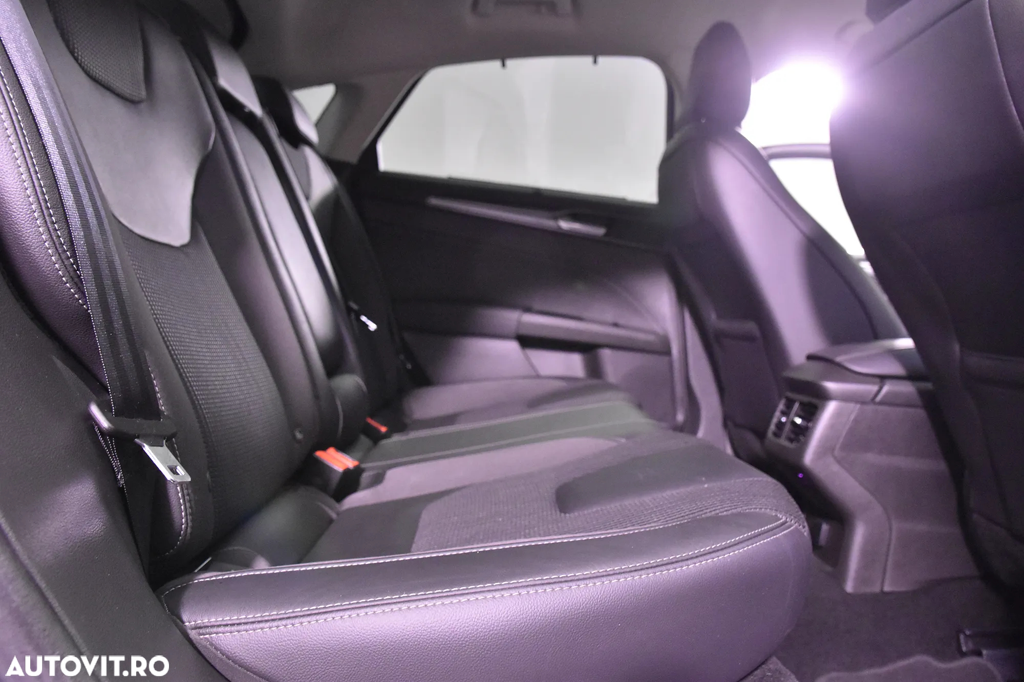 Ford Mondeo - 11