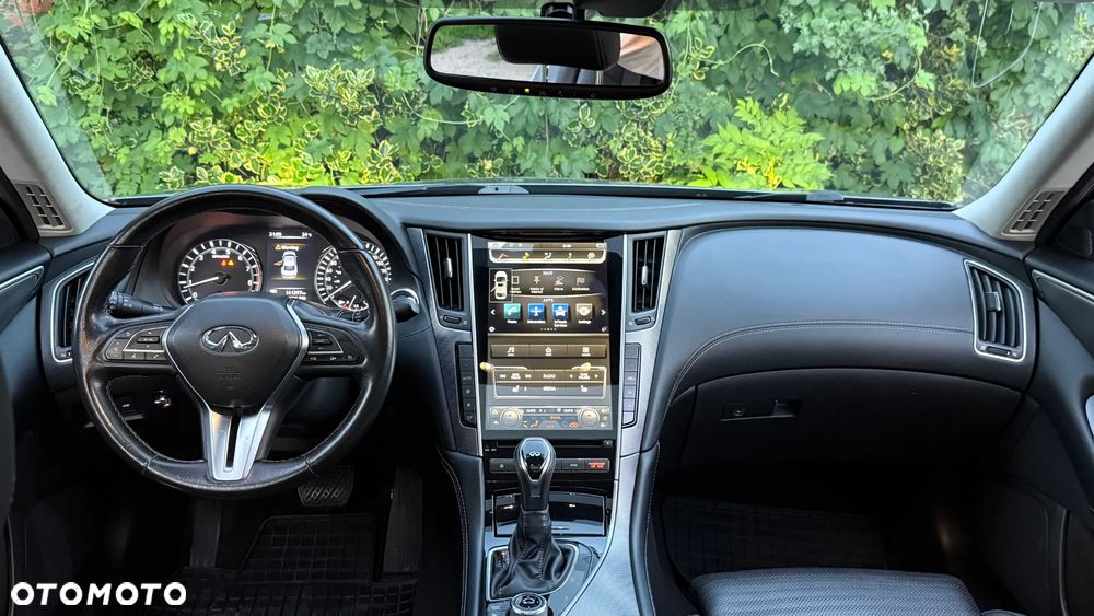 Infiniti Q50 - 32