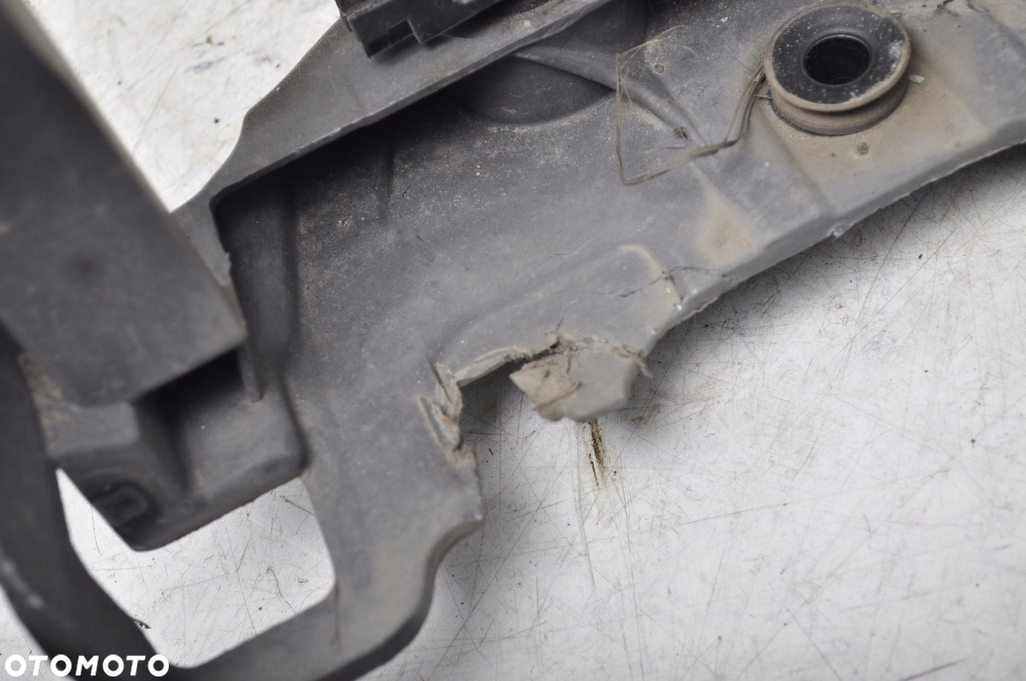 CITROEN C3 PICASSO PAS PRZEDNI WZMOCNIENIE 9681810080 - 8