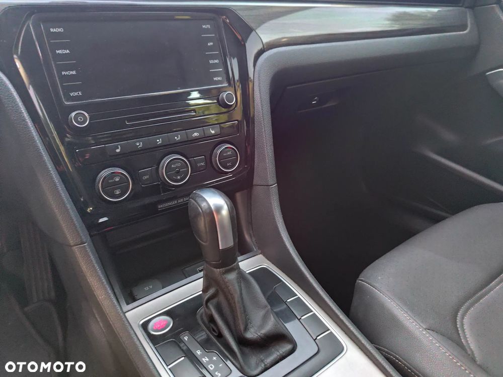 Volkswagen Passat 2.0 TSI BMT Comfortline DSG - 28