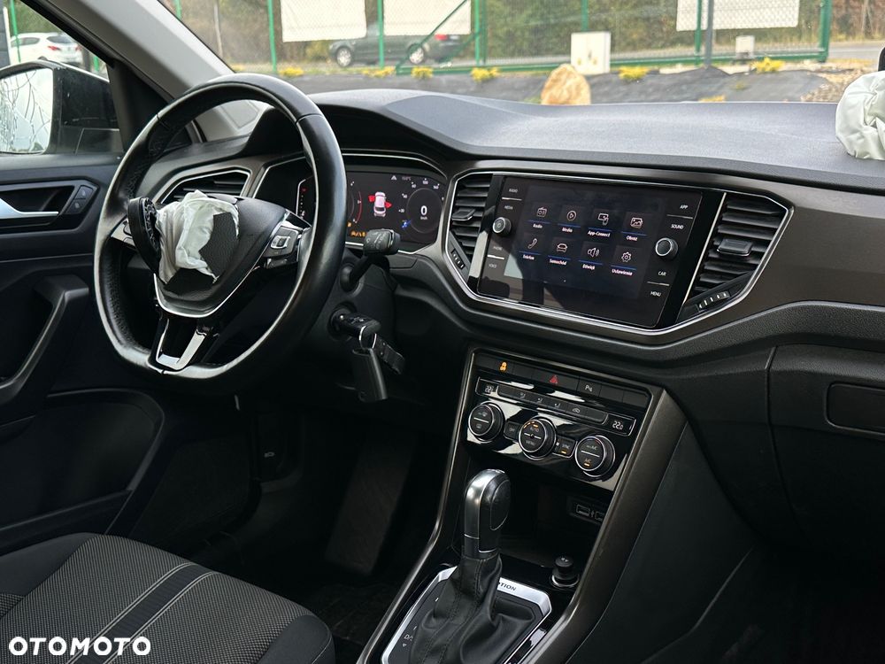Volkswagen T-Roc - 22