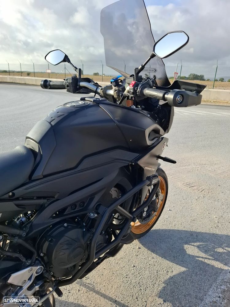 Yamaha MT-09 - 10