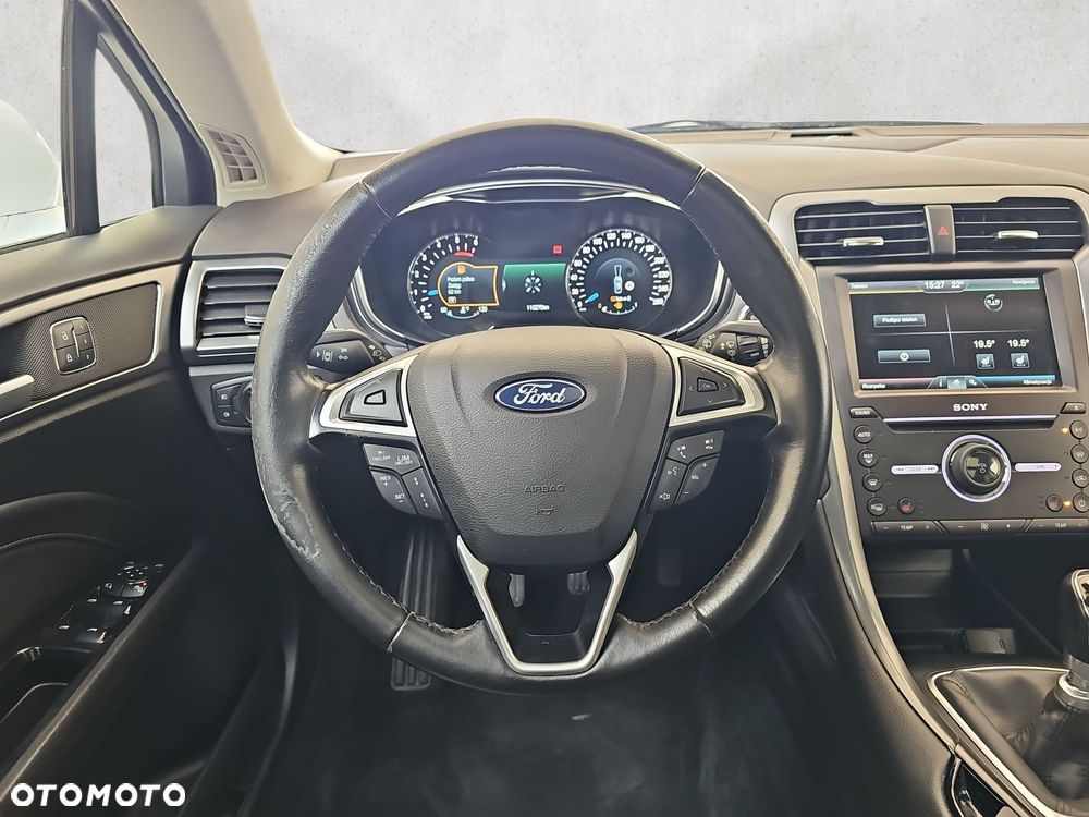 Ford Mondeo - 12