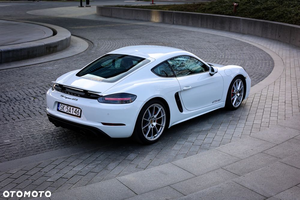Porsche 718 Cayman GTS 4.0 - 11
