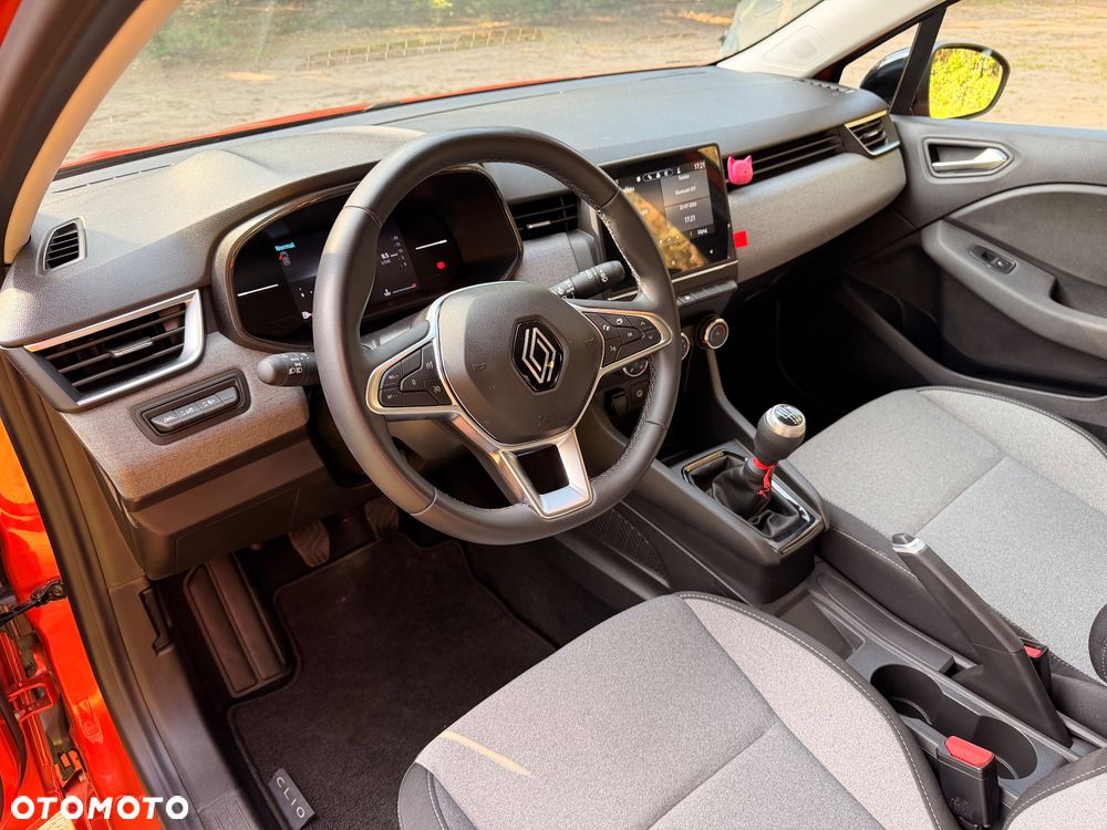 Renault Clio TCe 90 EVOLUTION - 12