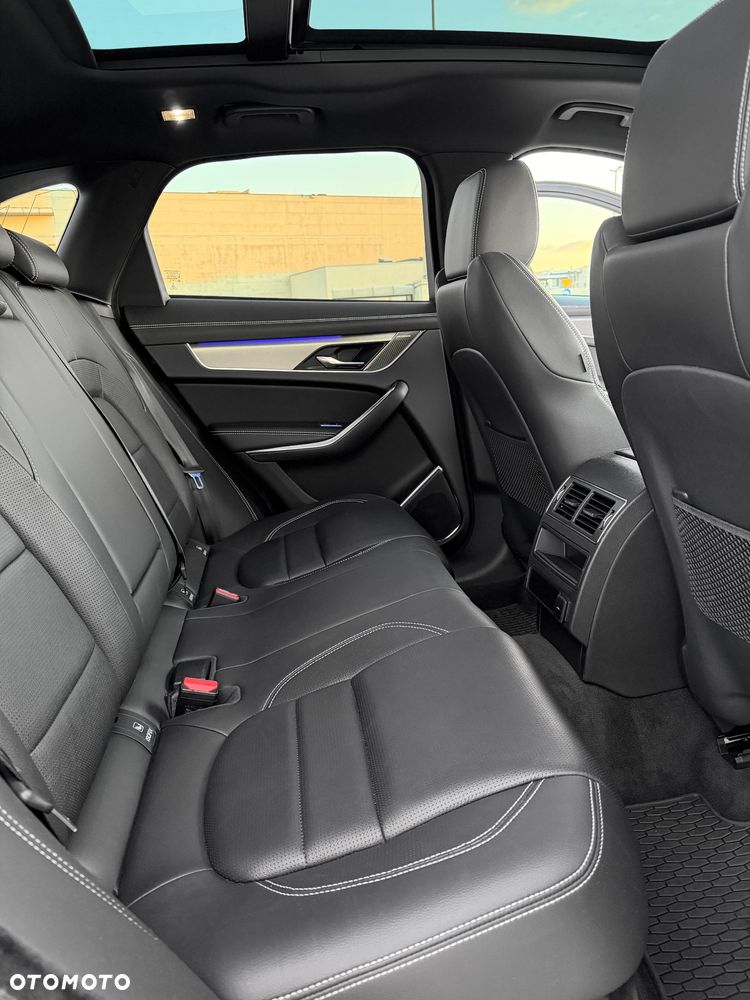 Jaguar F-Pace - 5