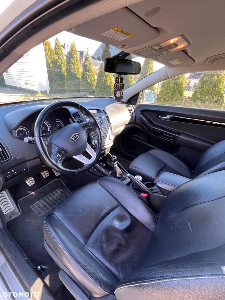 Kia Ceed - 9
