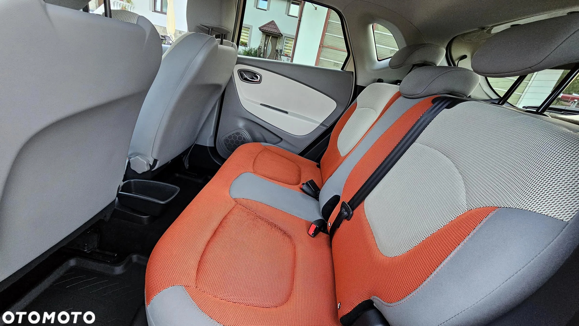 Renault Captur ENERGY TCe 120 EDC LIMITED - 27