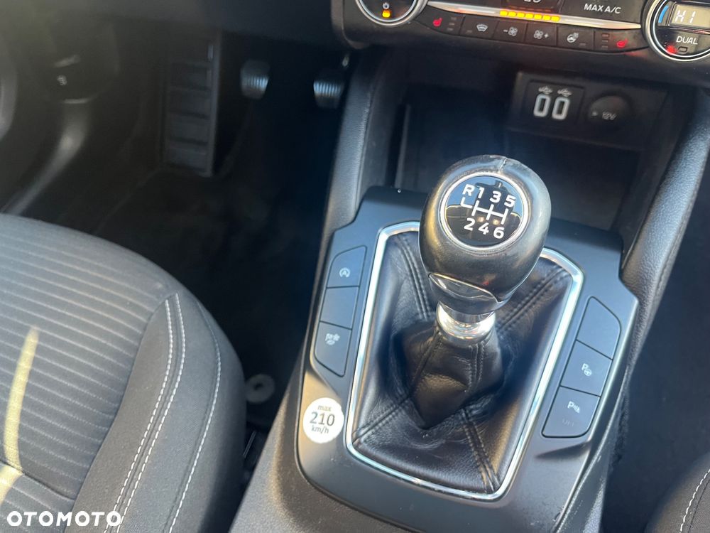 Ford Kuga 2.0 TDCi 4x2 Titanium - 32