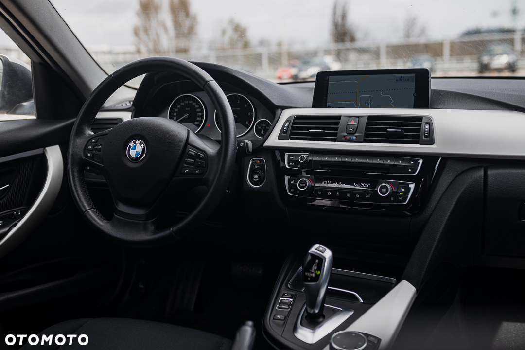 BMW Seria 3 320d Efficient Dynamics - 6