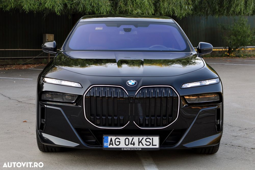 BMW Seria 7 740d xDrive MHEV - 39