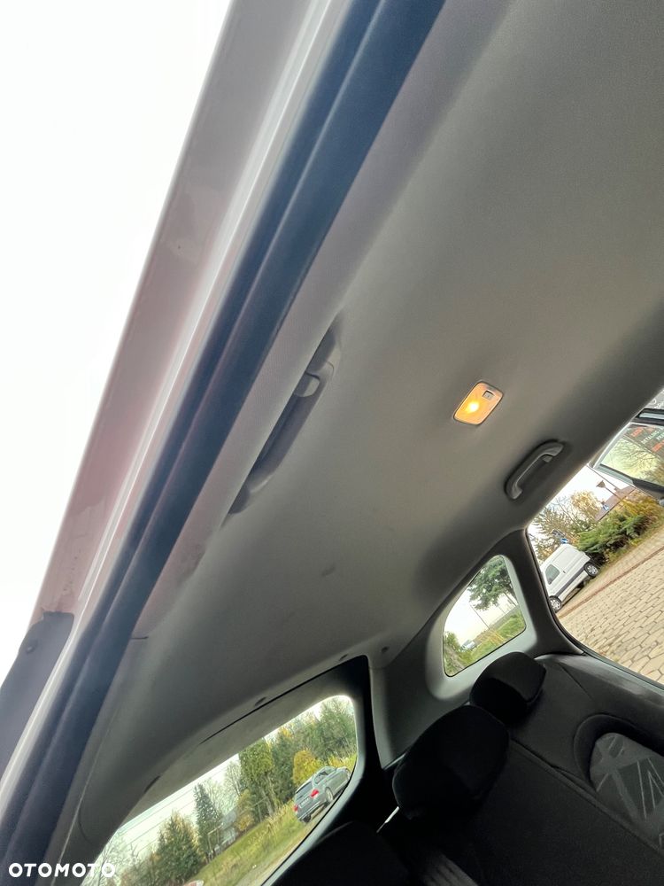 Kia Ceed 1.6 CRDi 128 ISG SW Vision - 21