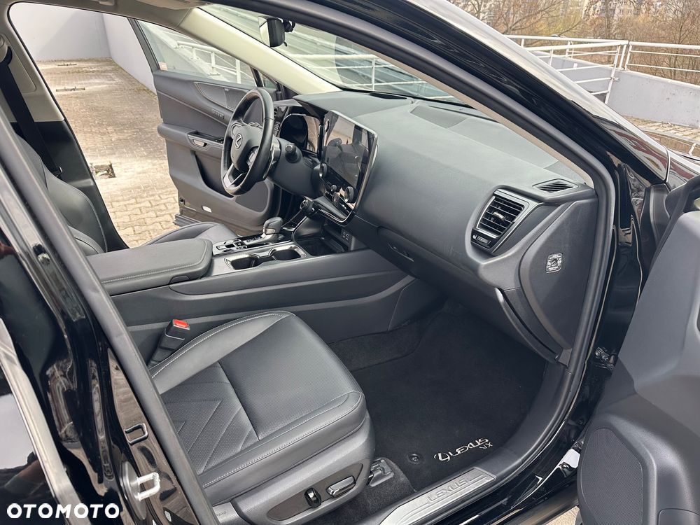 Lexus NX 350h Omotenashi AWD - 23