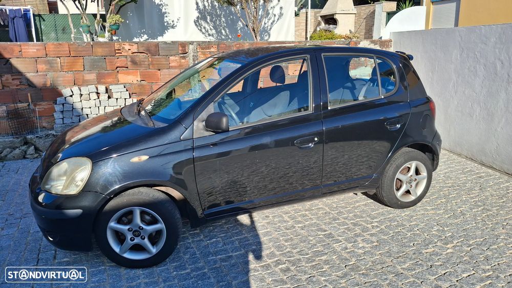 Toyota Yaris - 8