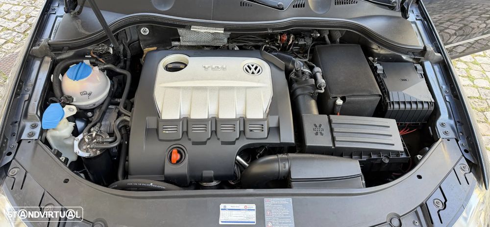 VW Passat 2.0 TDI Edition Highline - 29