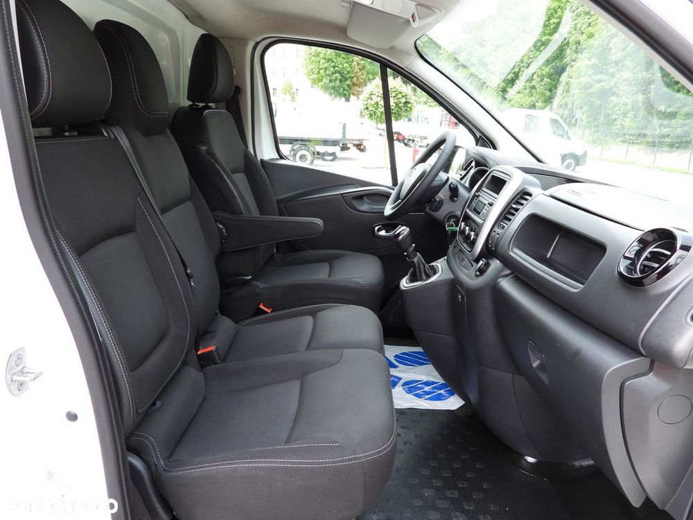 Renault TRAFIC  FURGON CHŁODNIA  0*C TEMPOMAT LEDY KLIMATYZACJA  120KM - 39