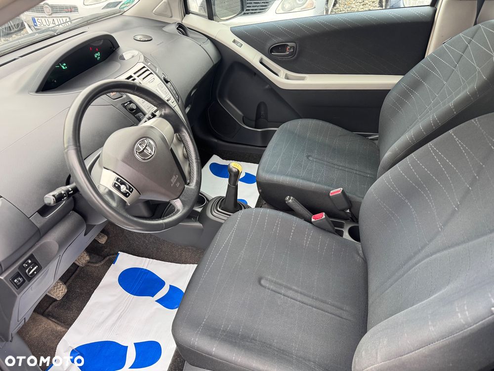 Toyota Yaris 1.3 Sol Premium - 6