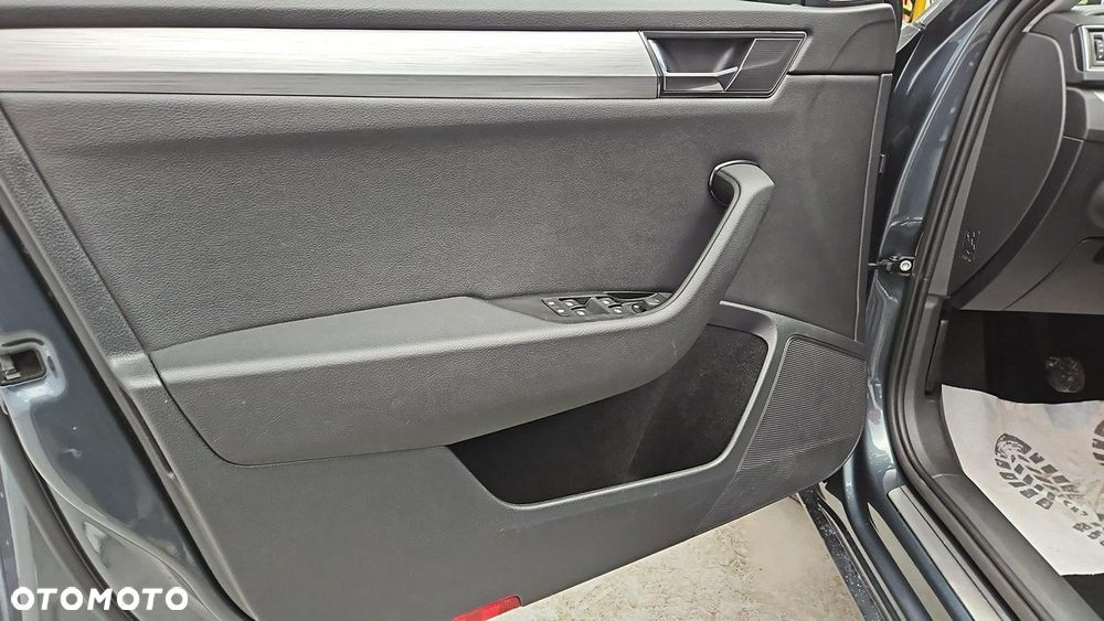 Skoda Superb 1.5 TSI Ambition - 10