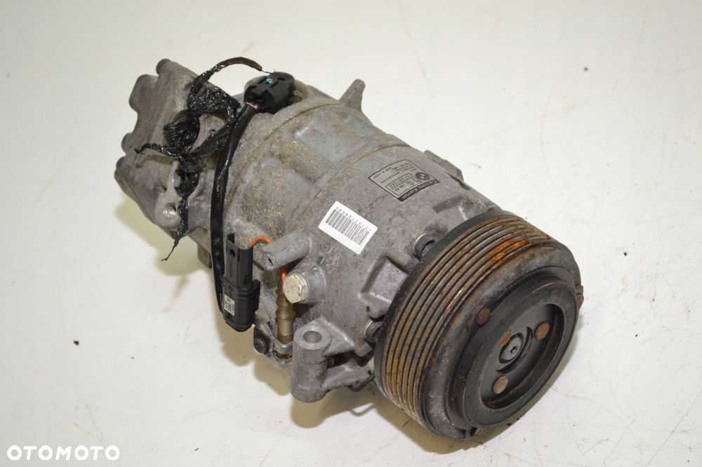SPRĘŻARKA KLIMATYZACJI 9182794 BMW E90 E91 LCI EUR 2.0B - 1