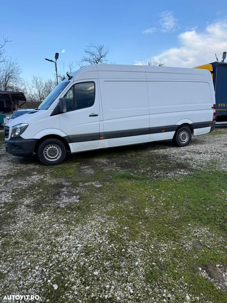 Mercedes-Benz Sprinter - 4