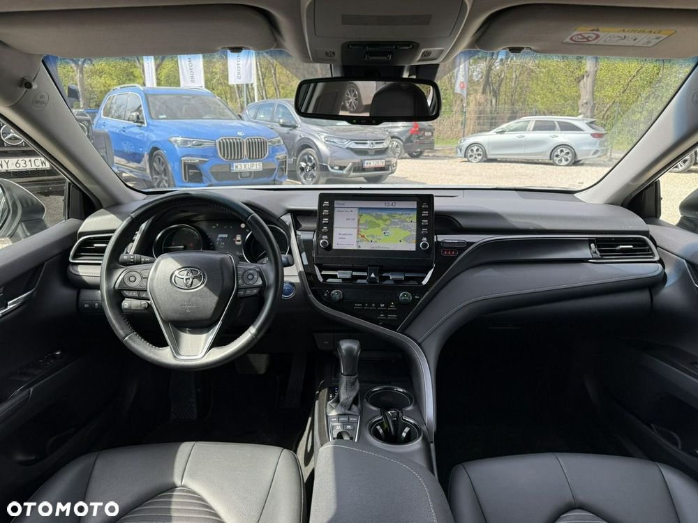 Toyota Camry - 13