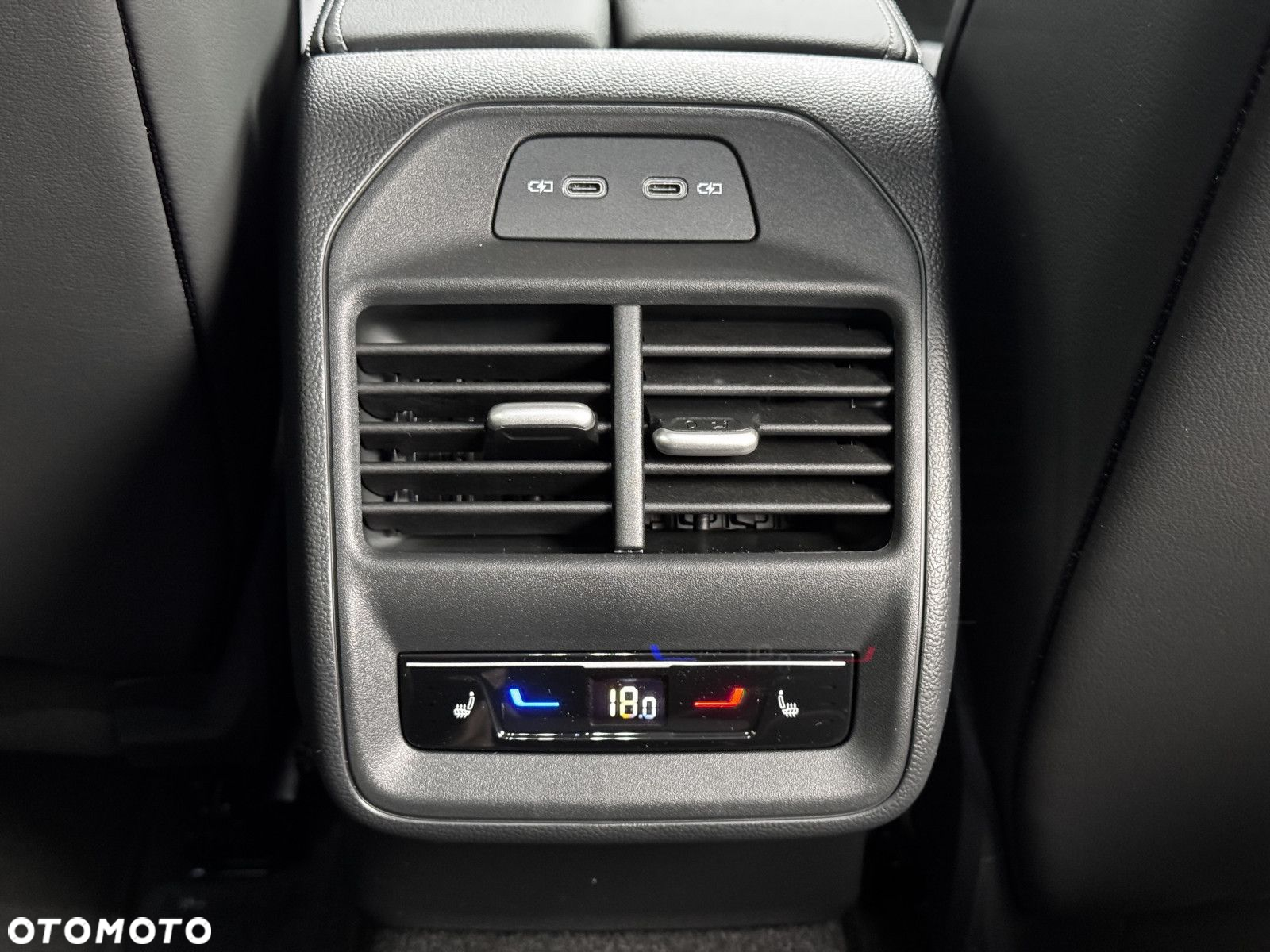 Volkswagen Passat - 24