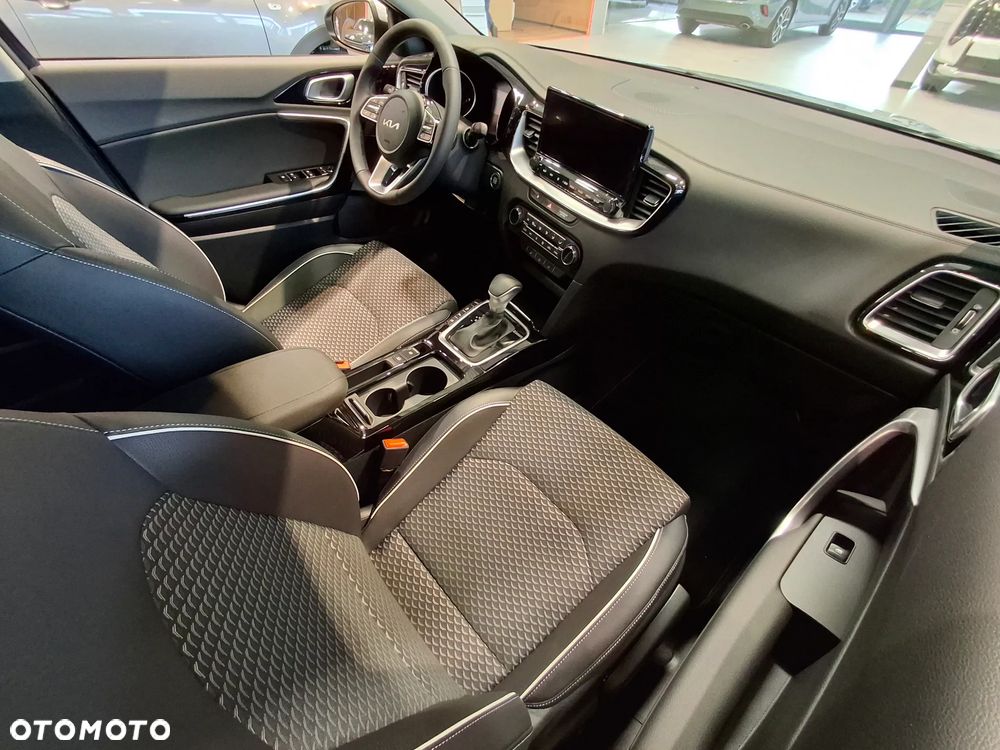 Kia Ceed 1.5 T-GDI Tribute DCT - 25