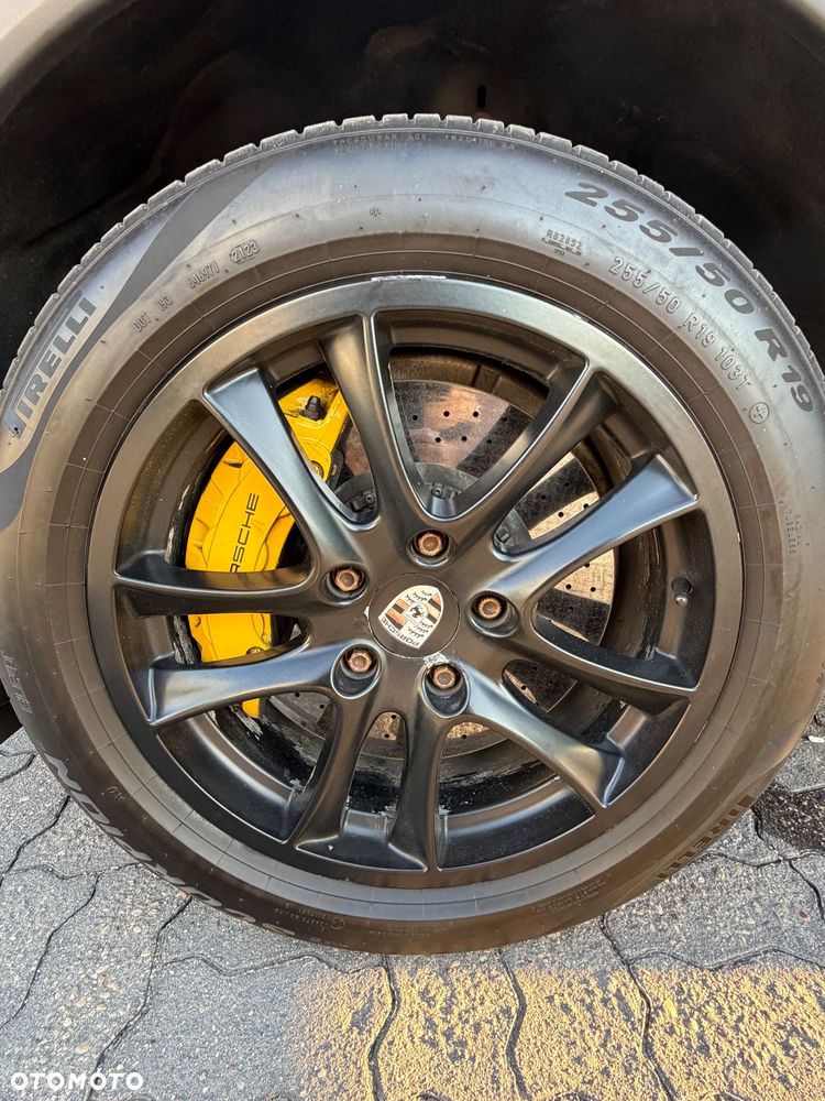 Porsche Cayenne S - 13