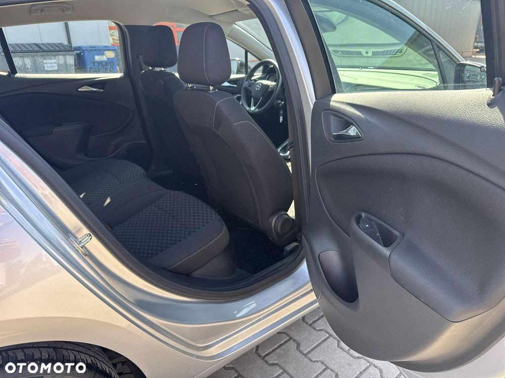 Opel Astra - 17
