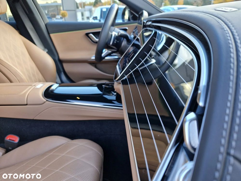 Mercedes-Benz Klasa E 220 d mHEV 4-Matic AMG 9G-Tronic - 26
