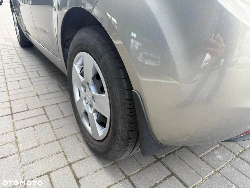 Kia Venga 1.4 M - 10