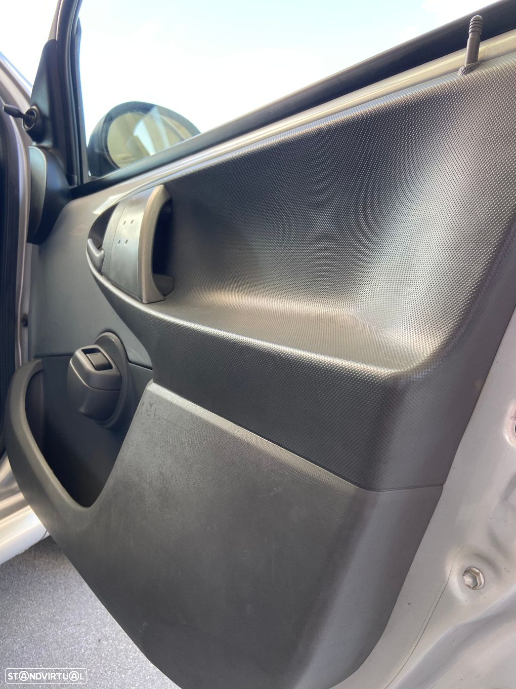 Peugeot 107 1.0 Trendy - 26