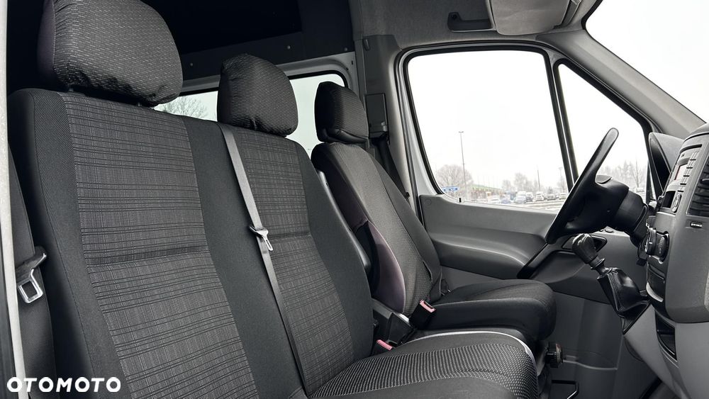 Mercedes-Benz Sprinter - 18