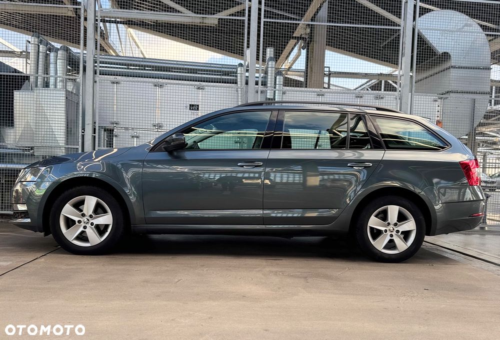 Skoda Octavia 2.0 TDI SCR Ambition DSG - 9