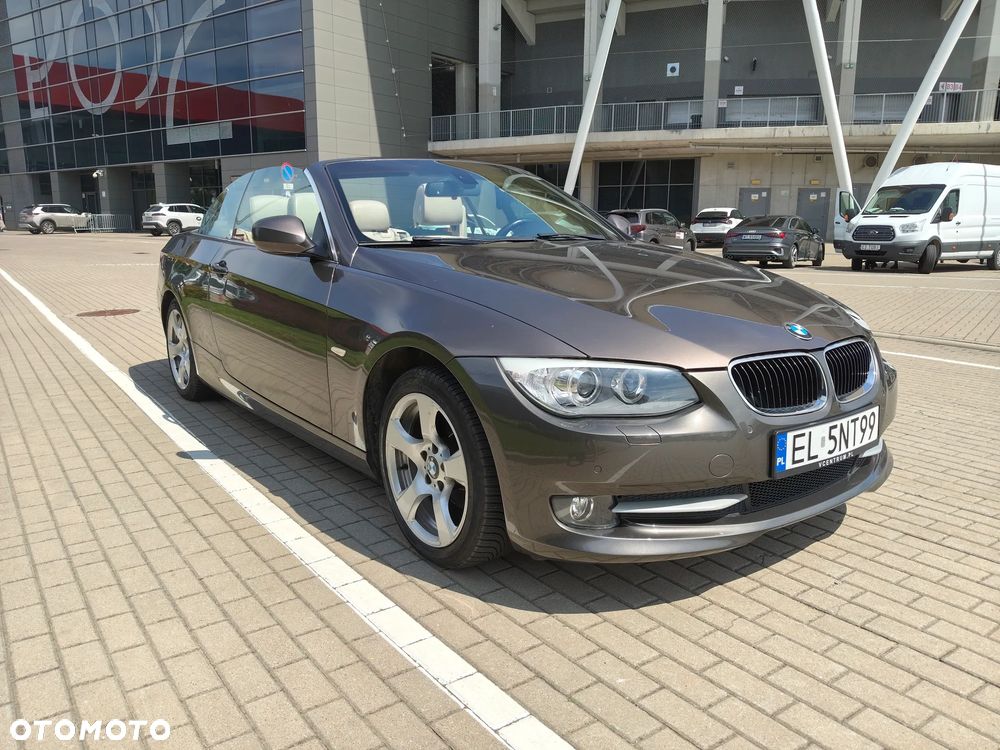 BMW Seria 3 320i - 3