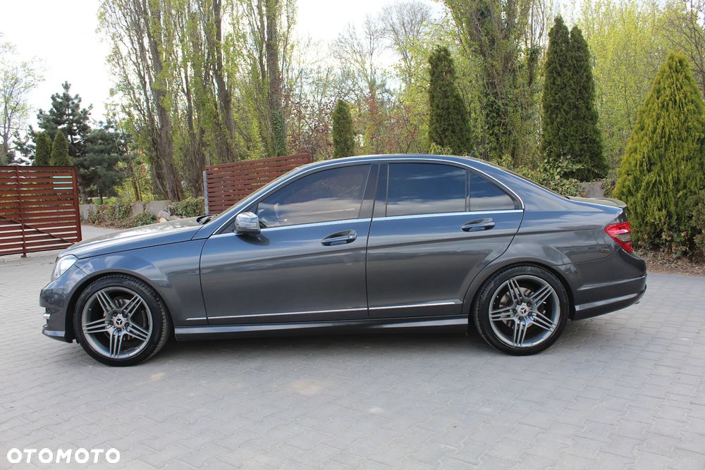 Mercedes-Benz Klasa C 300 7G-TRONIC - 4