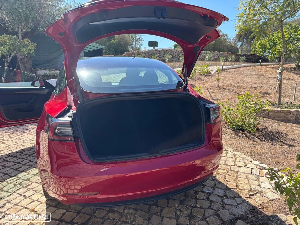 Tesla Model 3 - 3