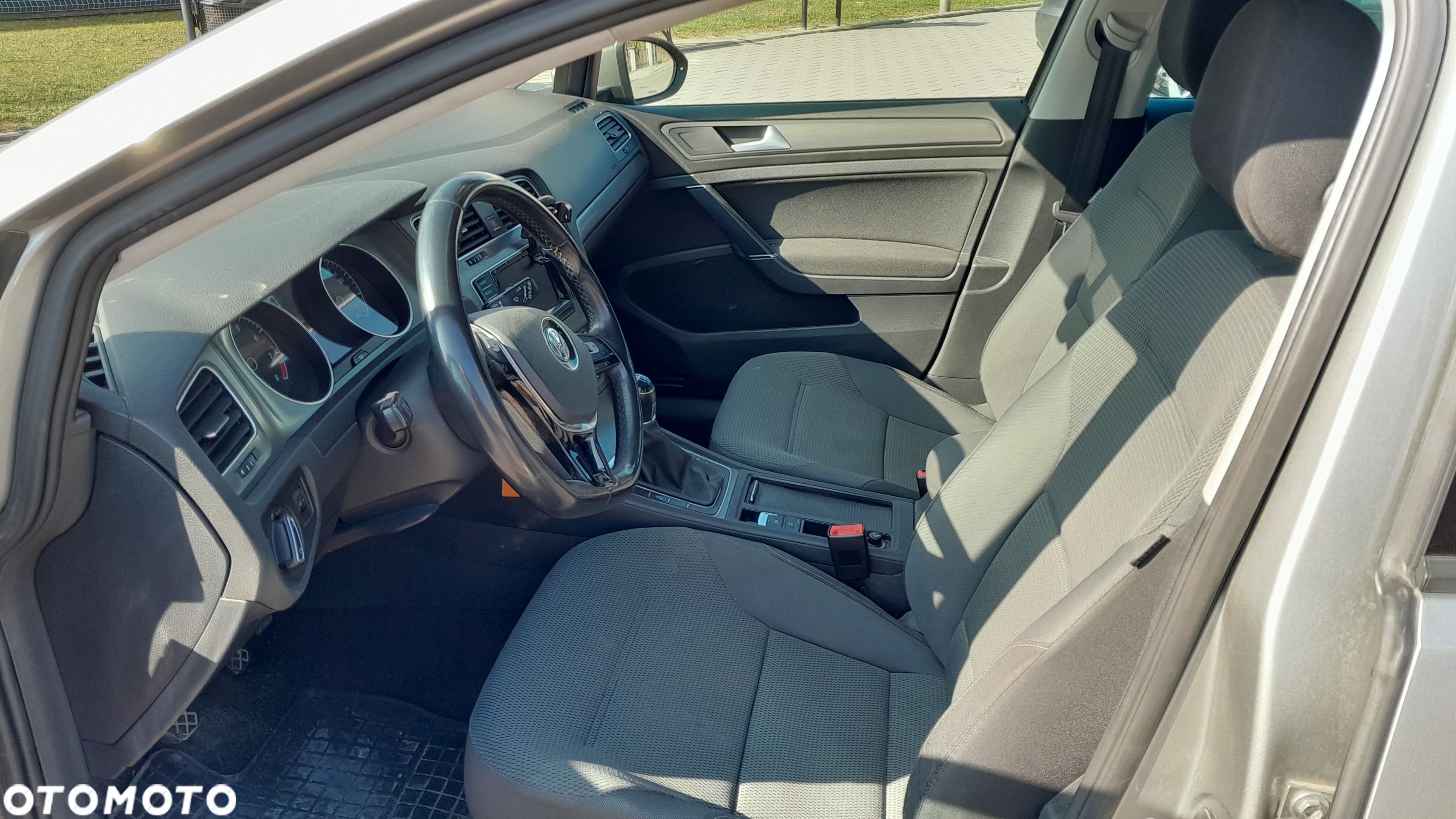 Volkswagen Golf VII 1.2 TSI BMT Comfortline - 6