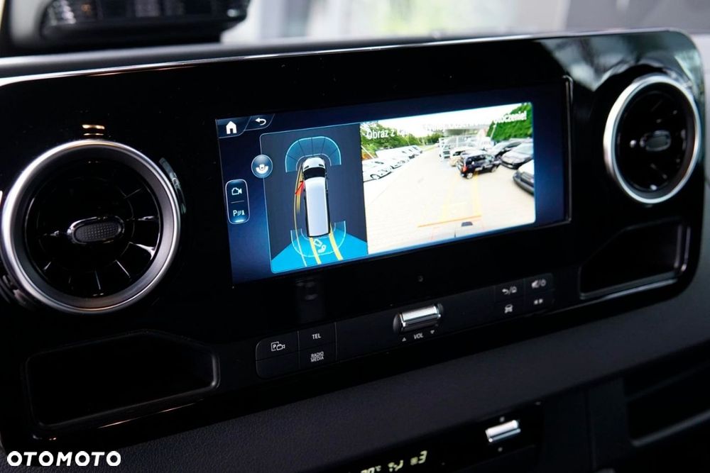 Mercedes-Benz Sprinter - 16