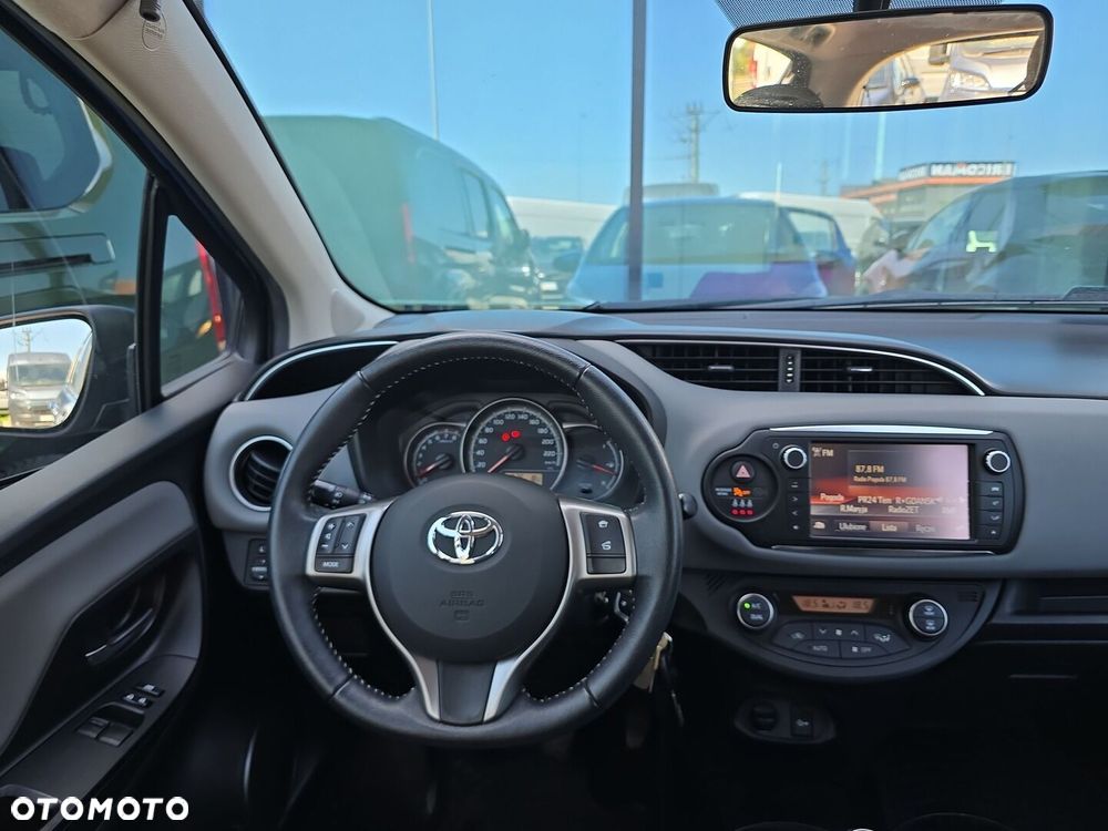 Toyota Yaris - 15