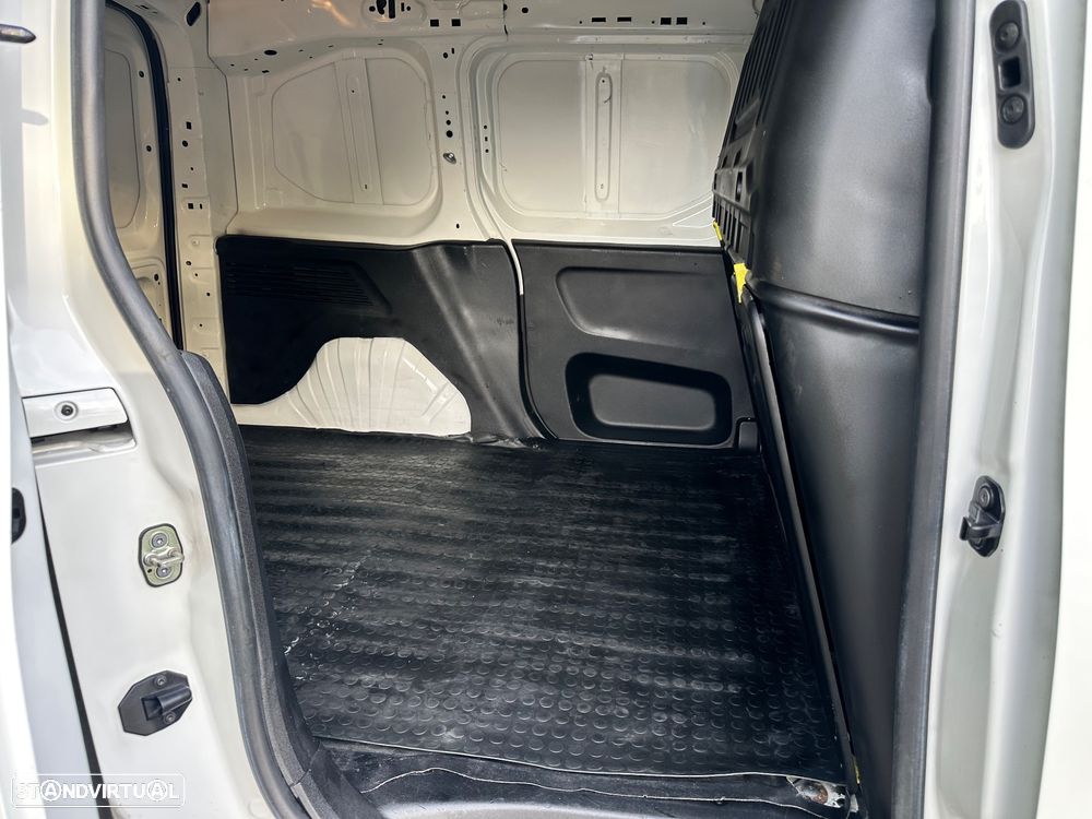 Opel Combo 1.6CDTI - 32