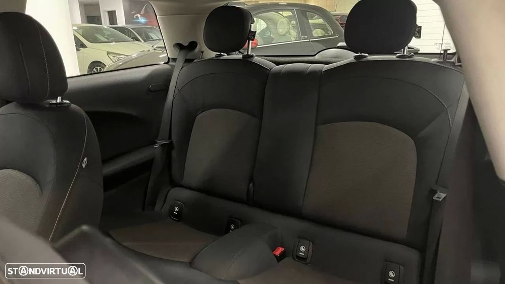 MINI 3 Portas One D - 15