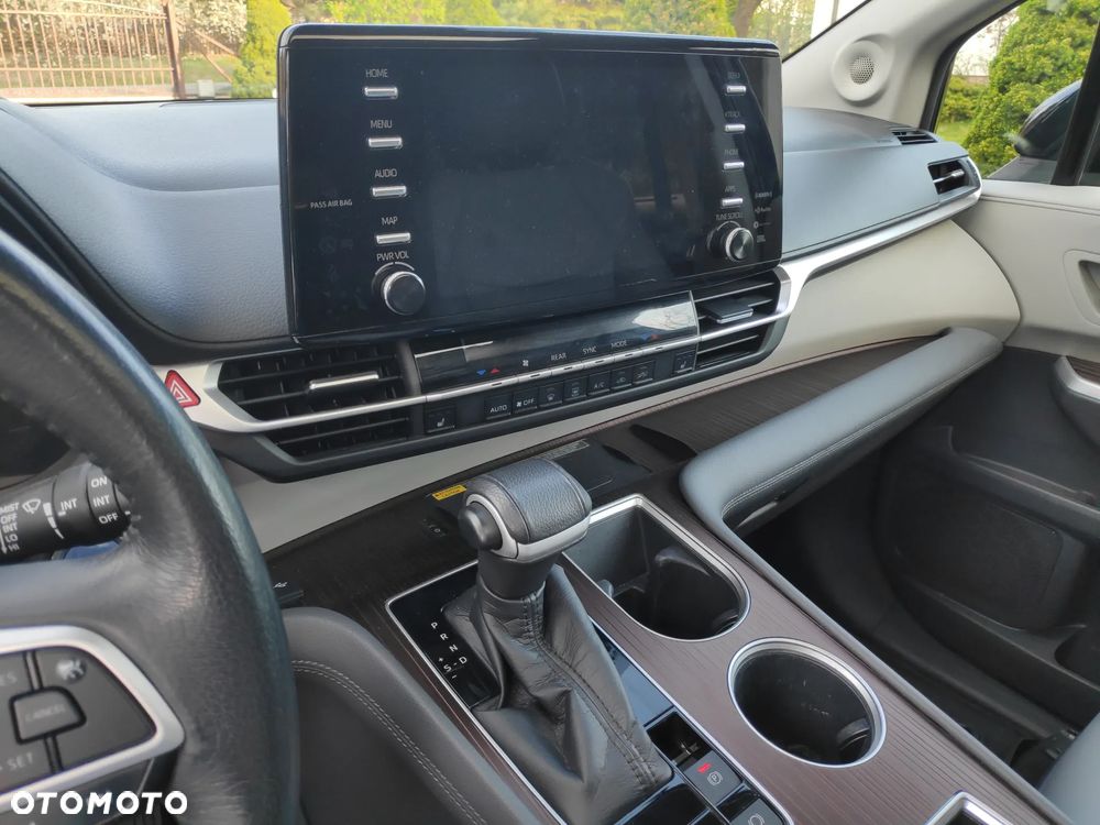 Toyota Sienna - 23