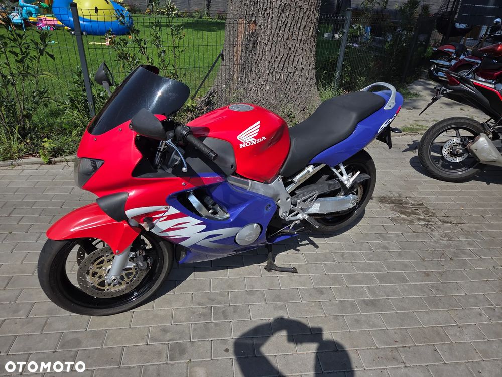 Honda CBR - 3