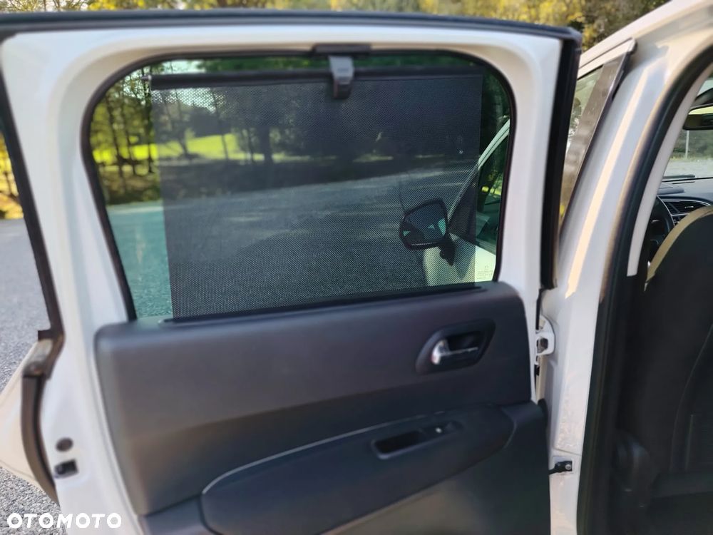 Peugeot 3008 1.6 HDi Premium - 11