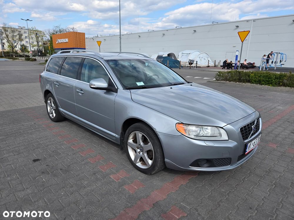 Volvo V70 2.0D Momentum - 4