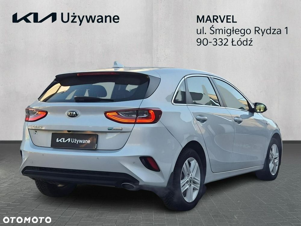 Kia Ceed 1.6 CRDi mHEV M - 6