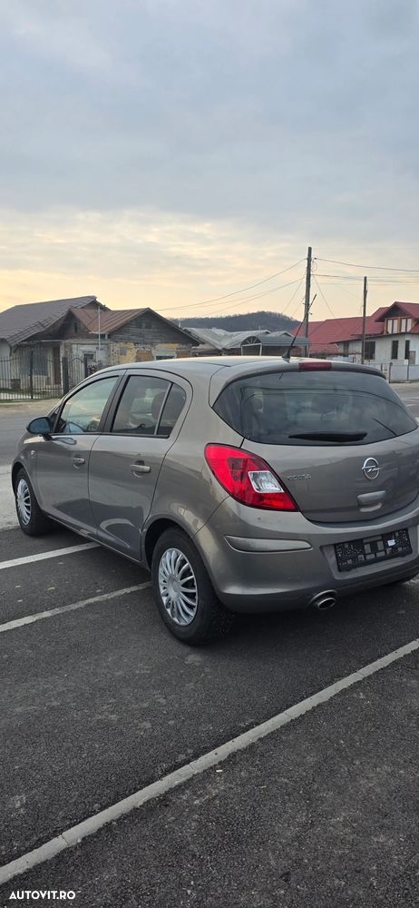 Opel Corsa 1.4 16V Satellite - 20